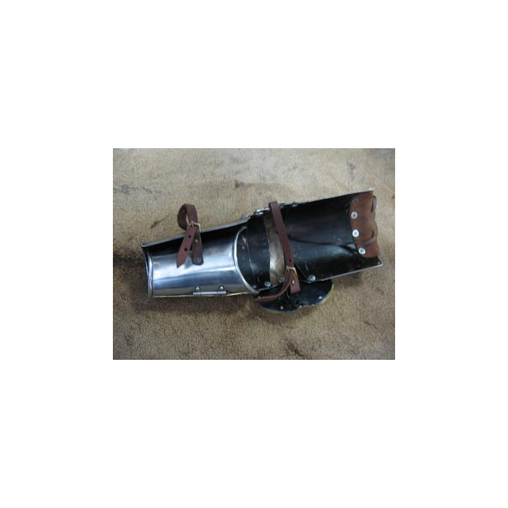 Bras d'armure en acier renforce de laiton grave: xivème