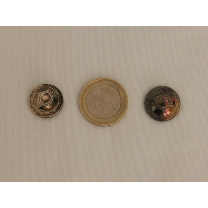 boutons à cor bombé vieil argent plongée.JPG