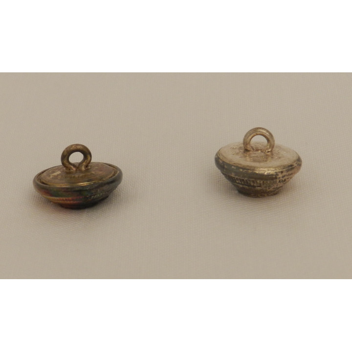 boutons à cor bombé vieil argent attache.jpg