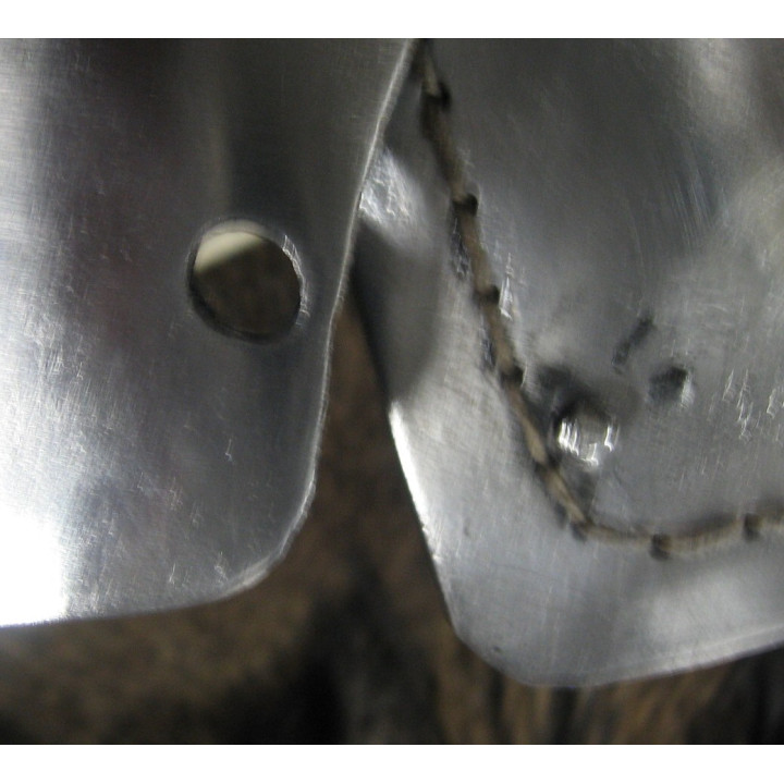 Bacinet de combat a grille