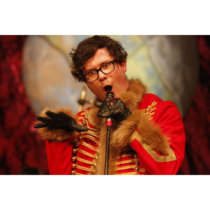 Pelisse à brandebourgs or