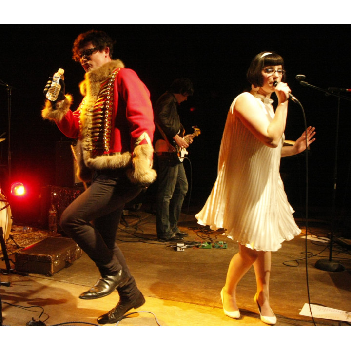 Pelisse à brandebourgs or