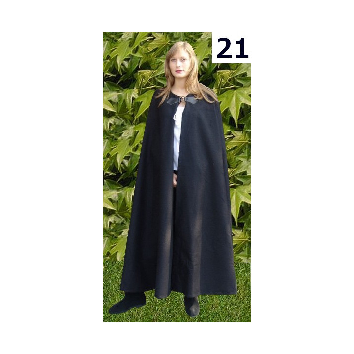 cape en laine noire sans capuche avec fermoir dragon