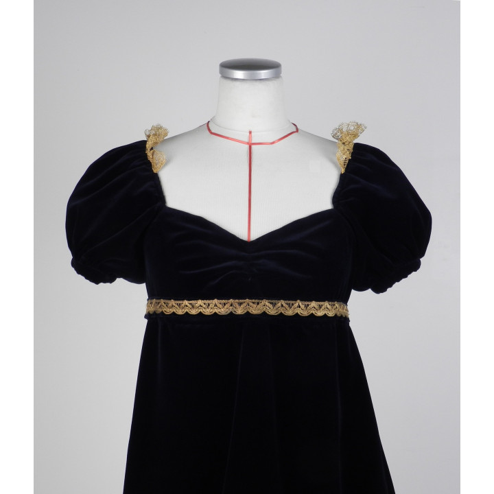 2 détail devant yves ok.jpg