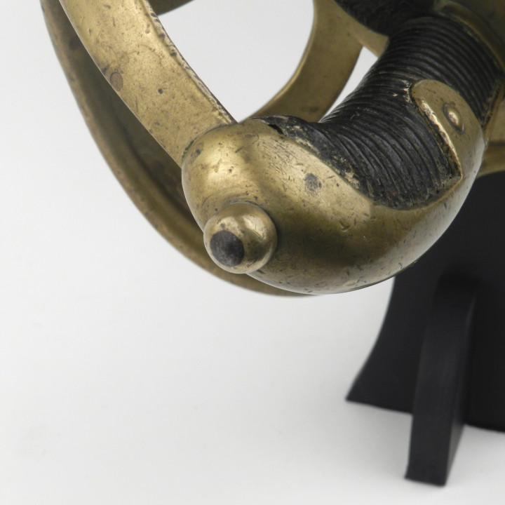 détail haut pommeau.jpg