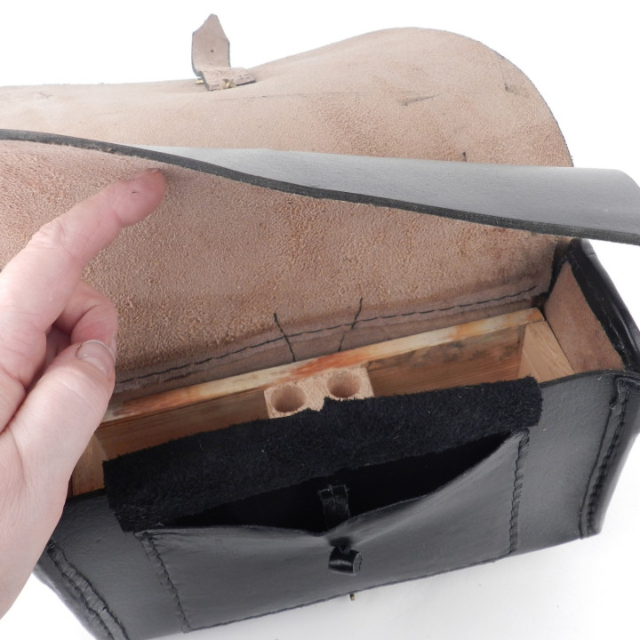 ouverte petite poche ouvrete.jpg