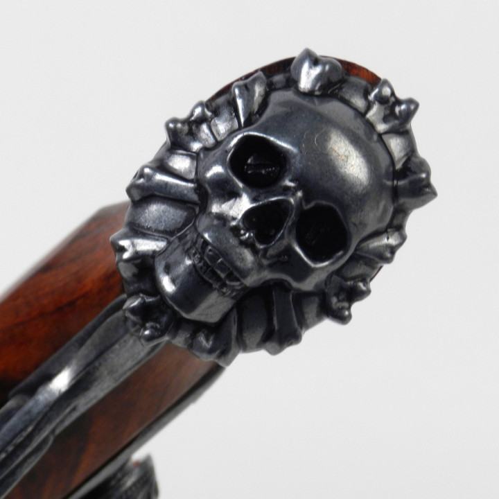 pistolet crosse tête de mort pour pirate