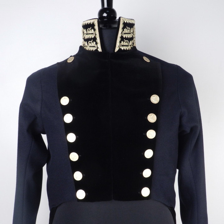 MEDECIN DETAIL FACE.jpg