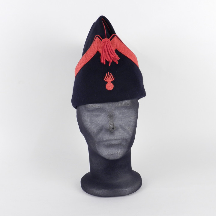 BONNET DE POLICE ARTILLEUR (2).JPG