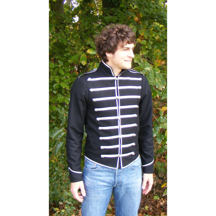 Veste à brandebourgs argent