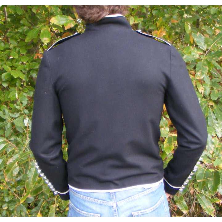 Veste à brandebourgs argent