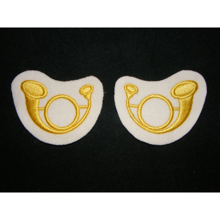 Horns for turnback ornaments, yellow on white, machine made, price by pair!