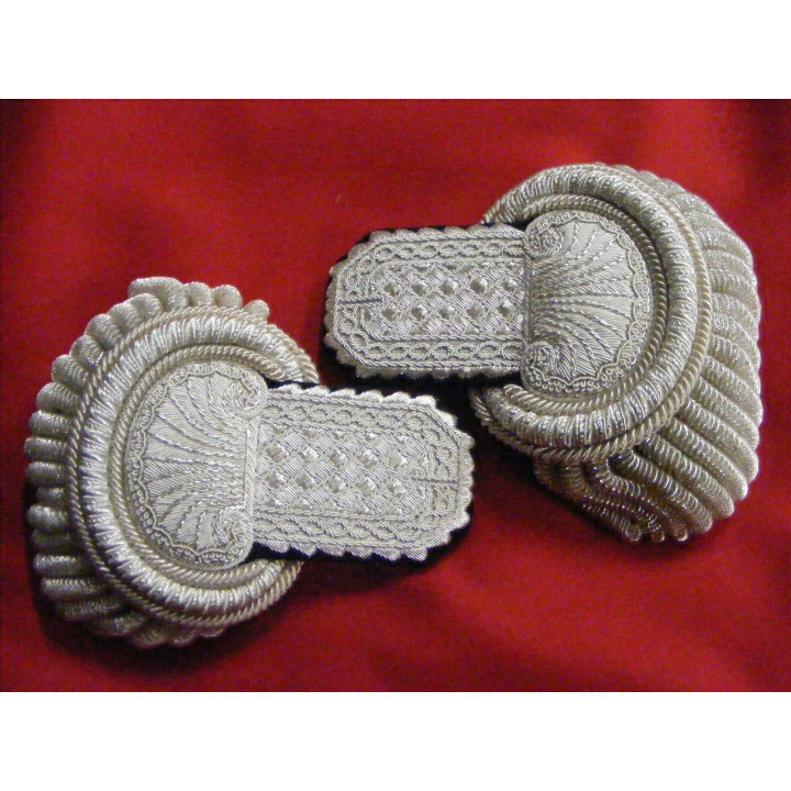 Chess and spider web, napoleonic officer epaulettes, silver or gold, type III - The pair. All rank except major