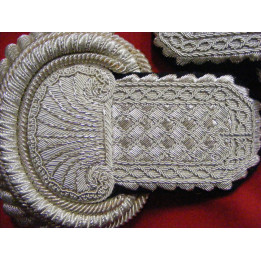 Épaulettes d'officier Empire - Corps en damier et toile d'araignee - Type III - La paire. Tous grades sauf major