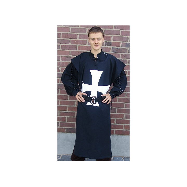 Tabard de frere hospitalier