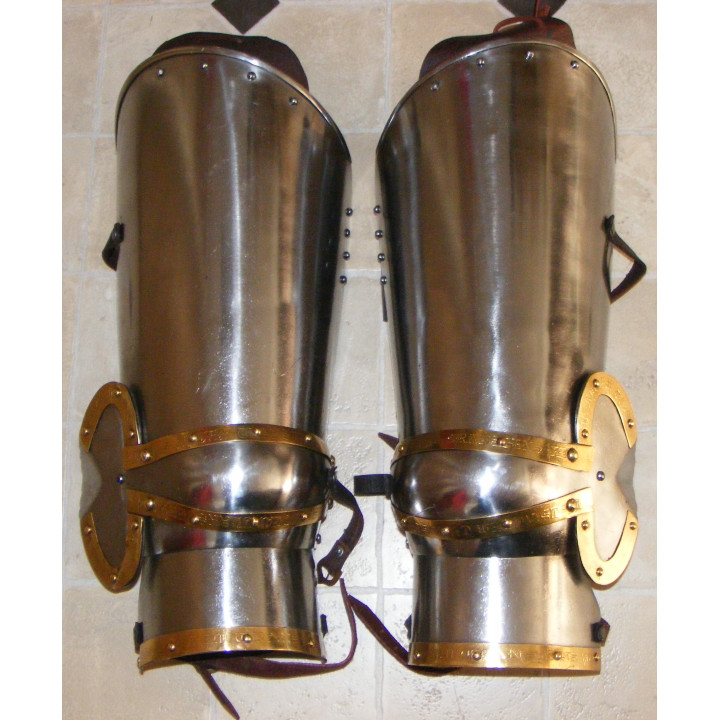 Jambières Churburg - XIVe siècle - Renfort en acier et laiton gravé - La paire