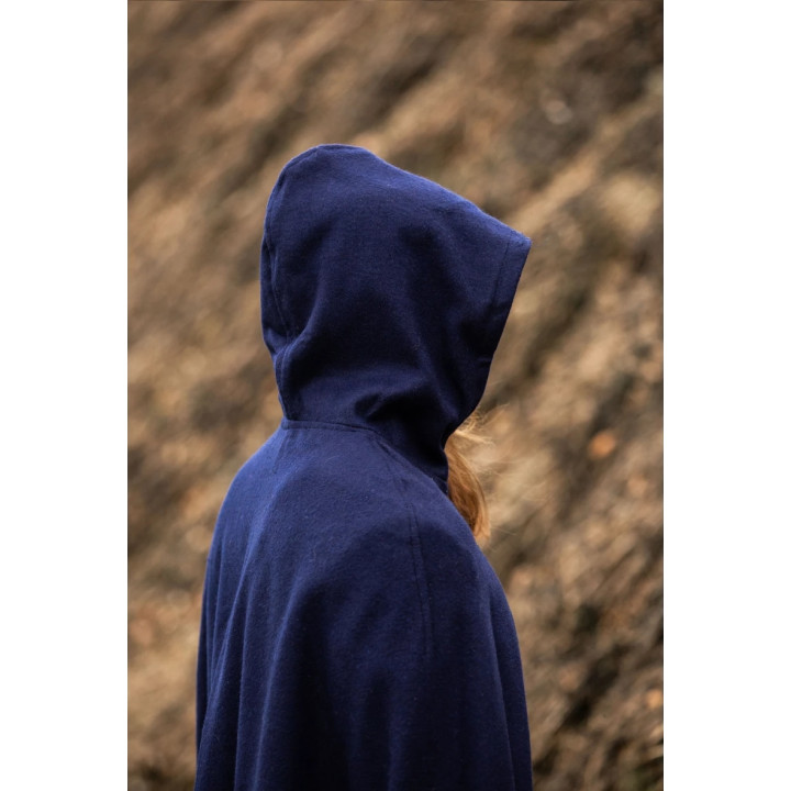 cape en laine bleue fermoir dragon