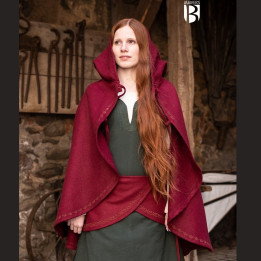 Cape brodée courte en laine