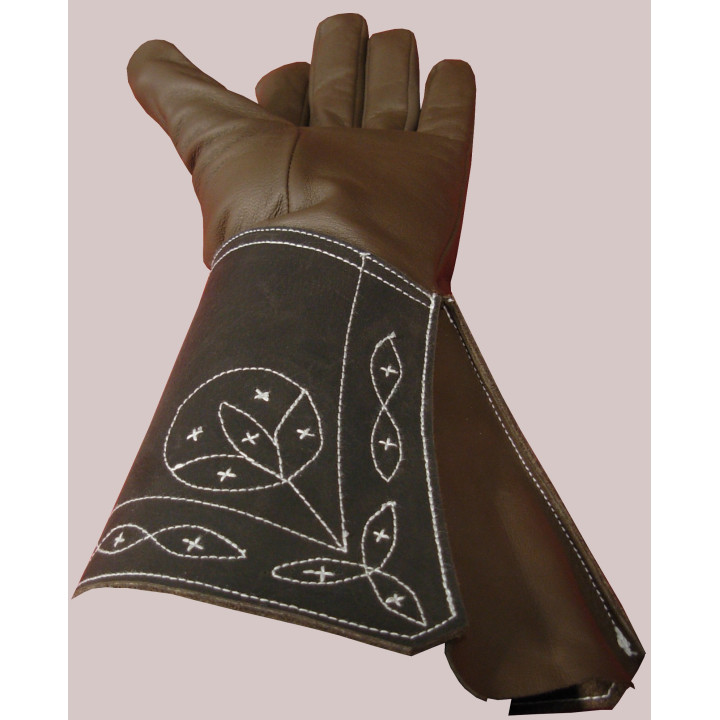 Copy of gloves forgotten by bonaparte on october 11th, 1799 in Rochemaure