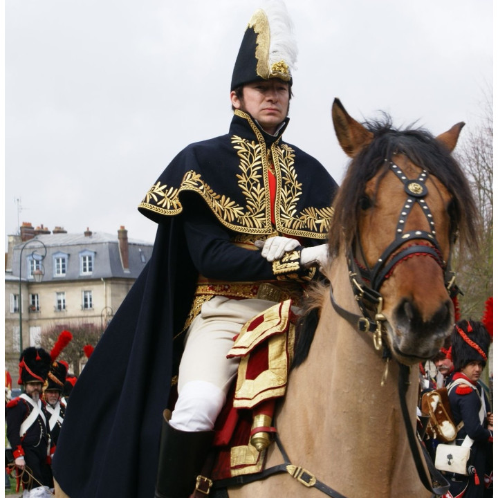 Embroidered cloak for general