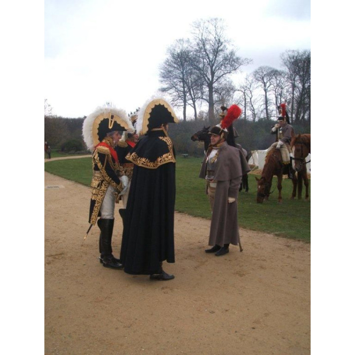 Embroidered cloak for general